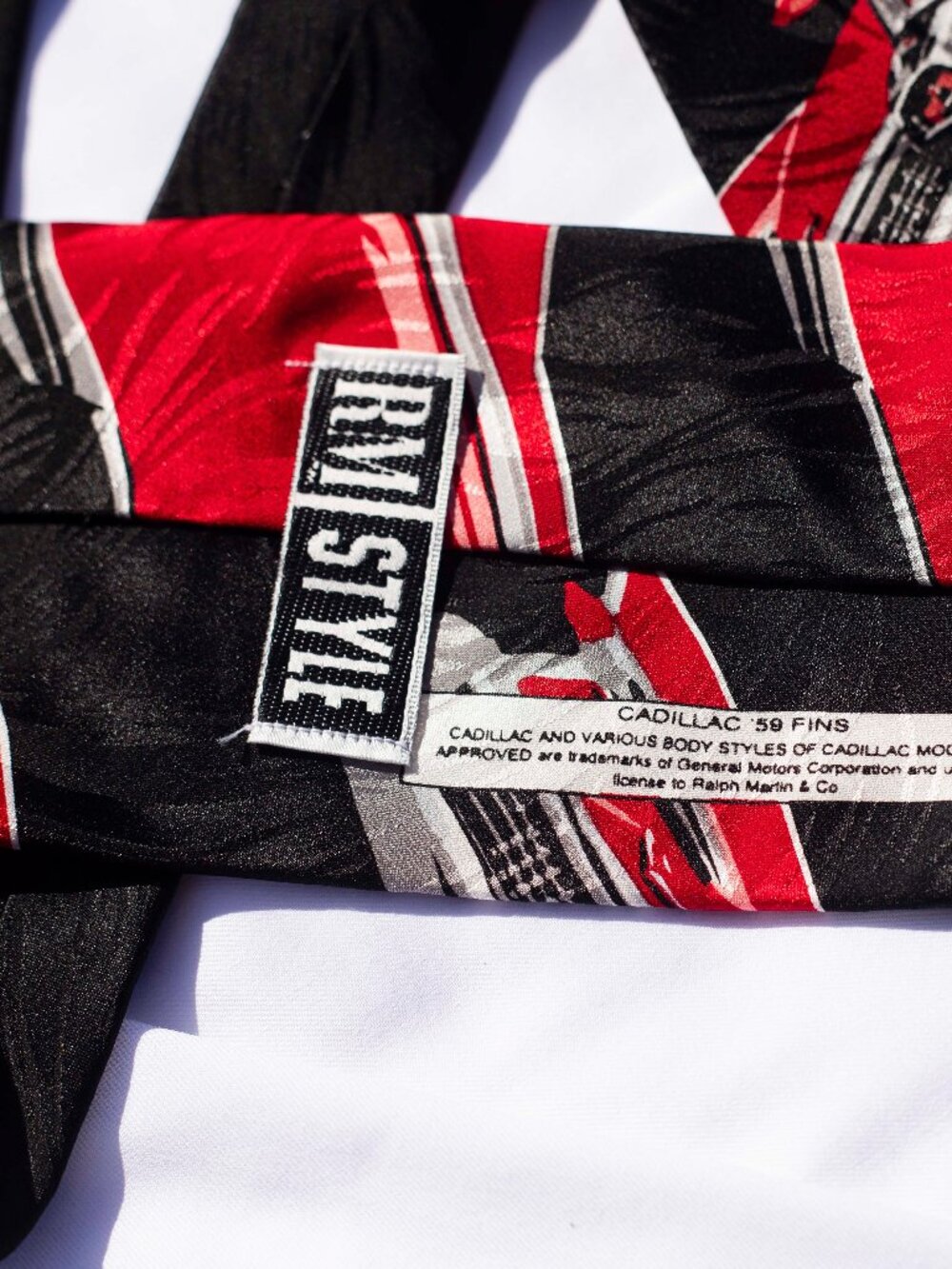 Vintage Ralph Marlin Necktie CADILLAC '59 FINS | Dennis Simon Art Mens Accessory - Picture 2 of 3